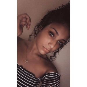 Meet your Posher, Alana